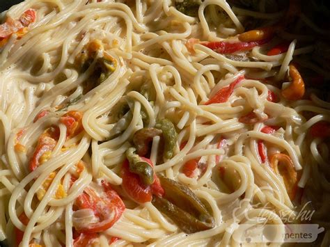 Sáfrányos sült paprikás spagetti