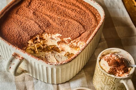 Tiramisu hozzávalók asztalon