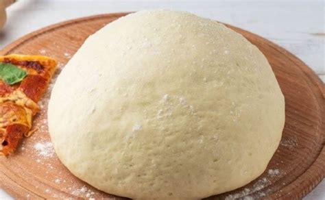 vékony és vastag pizzatészta összehasonlítása