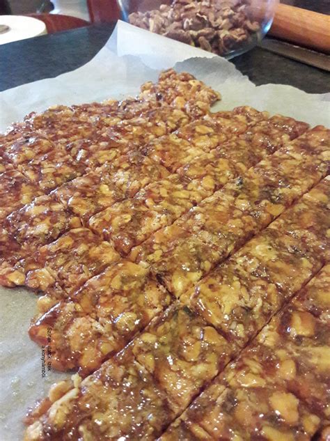 Kész grillázs réteg dióval