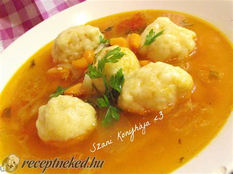 Feltálalt burgonyagombóc leves