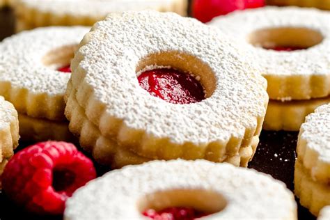 Lekvárral töltött linzer karikák