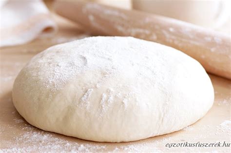 Pizzatészta készítése
