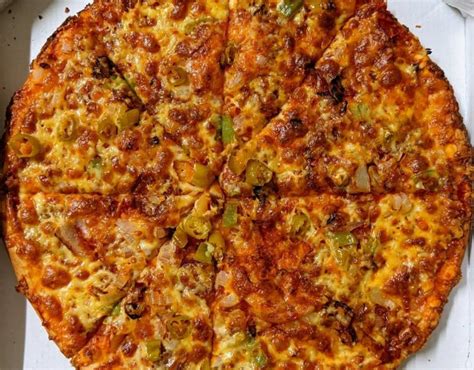 Különböző pizzák feltétekkel