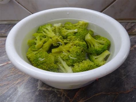 Friss brokkoli rózsák