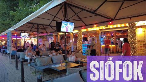 Siófoki éttermi utcakép