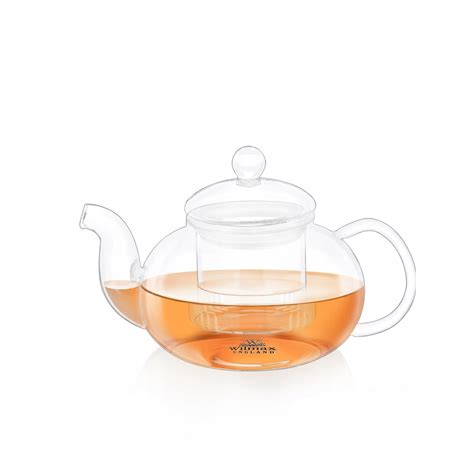 Teáskanna fűszeres tea készítéséhez