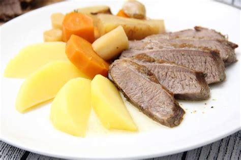 A párolódó marhasült