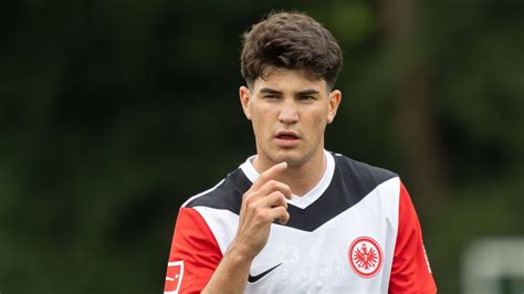 Ifjabb Lisztes Krisztián az Eintracht Frankfurt mezében