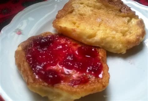 Bundás zsemle különféle töltelékekkel