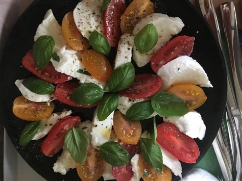 Mozzarella és bazsalikom