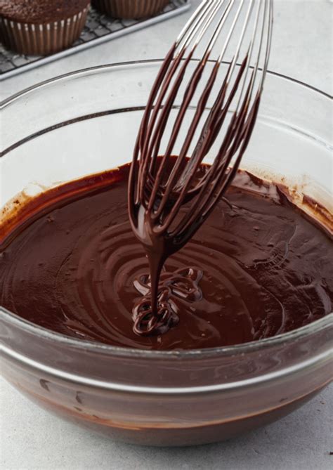 A ganache hűtése és formázása