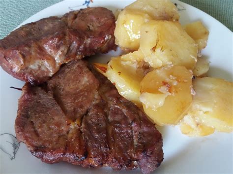sült mustáros tarja szeletek tálalva