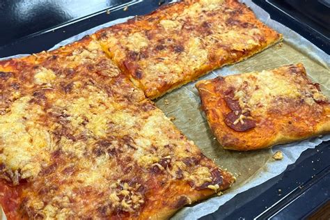 dobozos pizza elkészítése