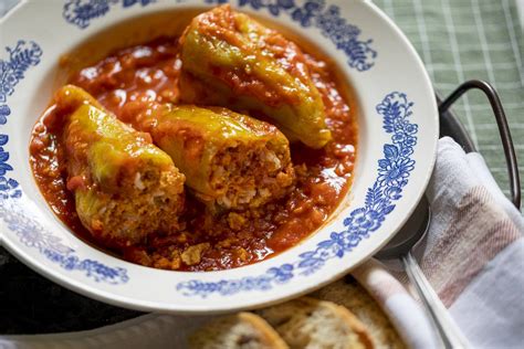 Töltött paprika sütőedényben
