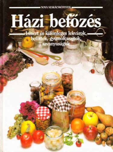 Hagyományos házi befőttek és lekvárok rendezett sorban a kamrapolcon