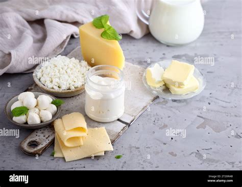 Assortment of dairy products (mascarpone, cream cheese, ricotta)
