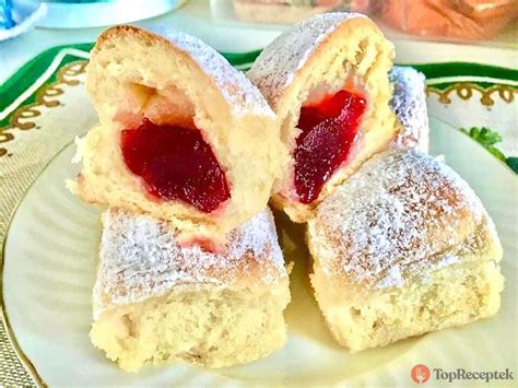 Eperlekvárral megkent tészta