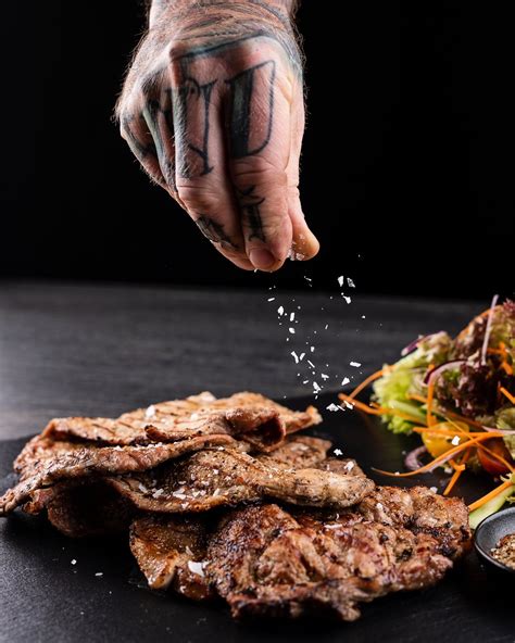 Vaddisznóhús és fűszerek