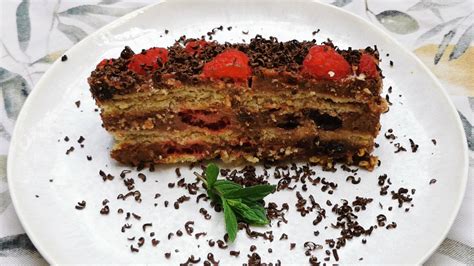 Túrós-mascarponés keksztorta rétegesen