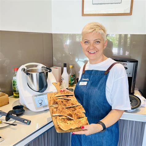 Spatulával történő tésztakiszabadítás