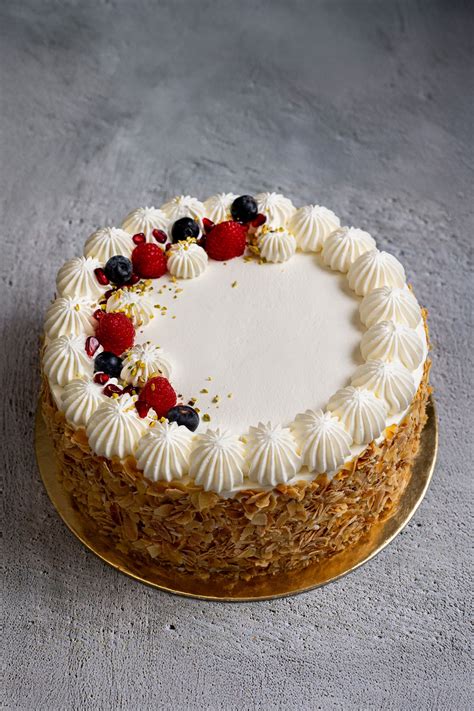 Oroszkrém torta díszítés