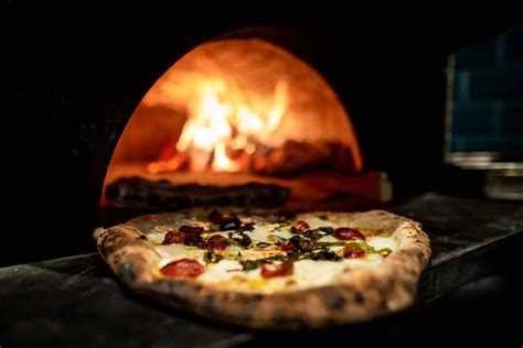 A Digó pizza fatüzelésű kemencéje