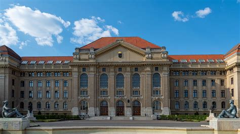 Debreceni Egyetem MÉK épülete