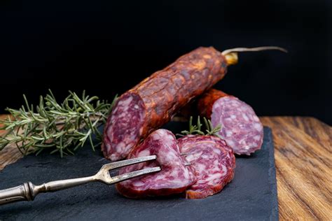 különböző szárított húsok fajtái