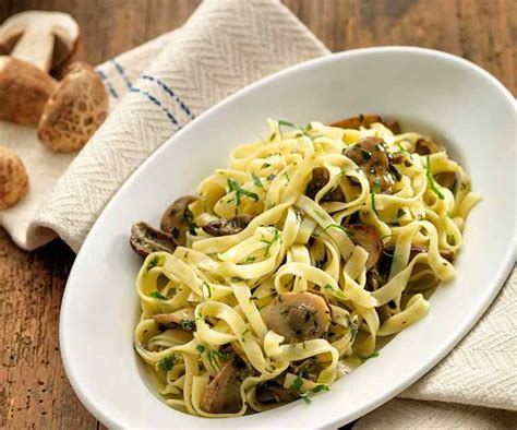 Krémes tagliatelle vargányával
