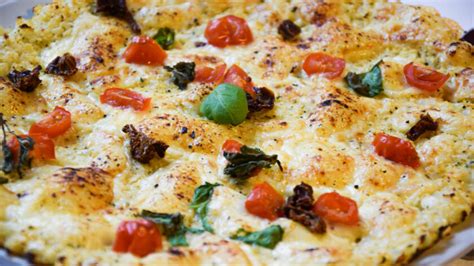 Variációk a karfiolpizza feltétekre