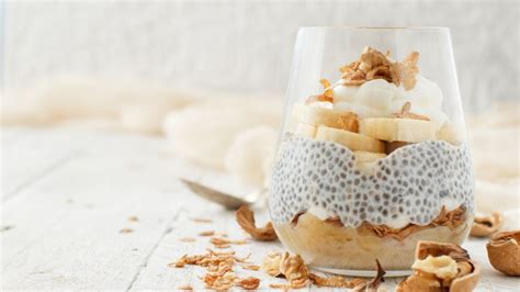 Banános chia puding kókuszreszelékkel