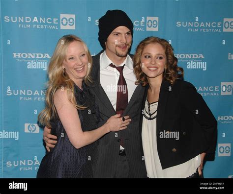 Margarita Levieva és Ashton Kutcher a film egyik jelenetében