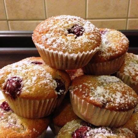 Muffinok különféle ízesítésekkel és díszítésekkel