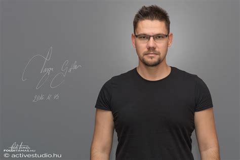 Varga Gábor receptkönyve borítóján