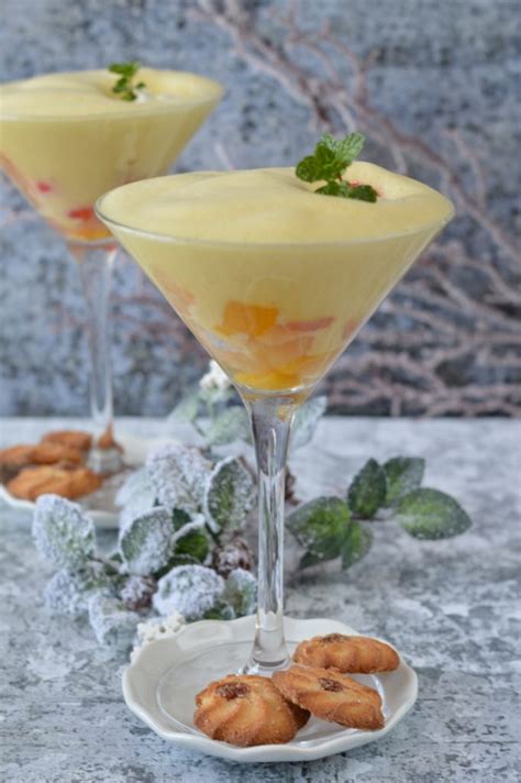Különféle desszertek lemon curddel