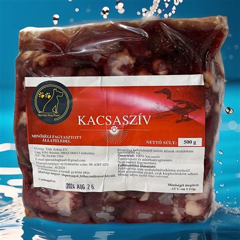 Friss, nyers kacsa a piacon