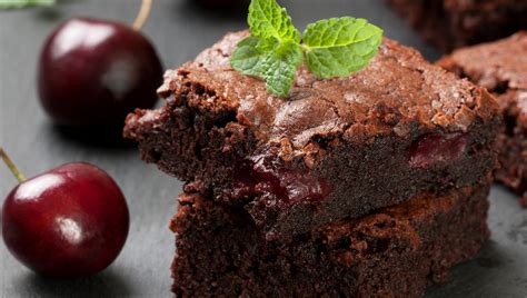 Szeletelt cseresznyés brownie