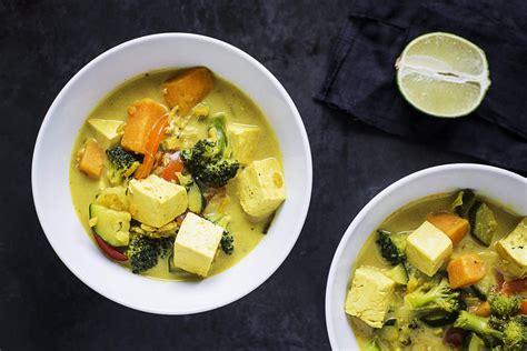 Thai zöld curry friss zöldségekkel