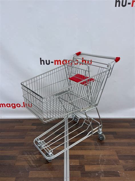 bevásárlókocsi és árcímkék