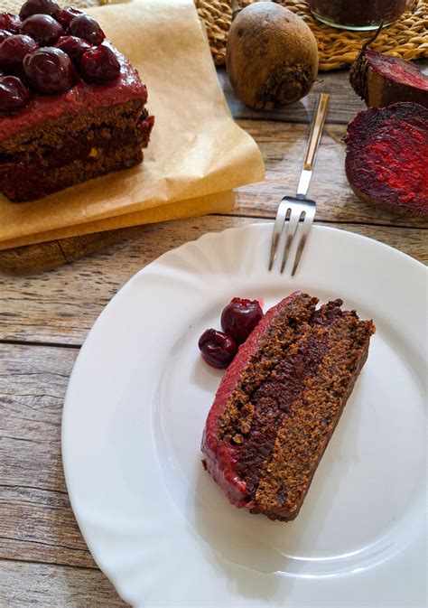 Céklás csokoládétorta szelet