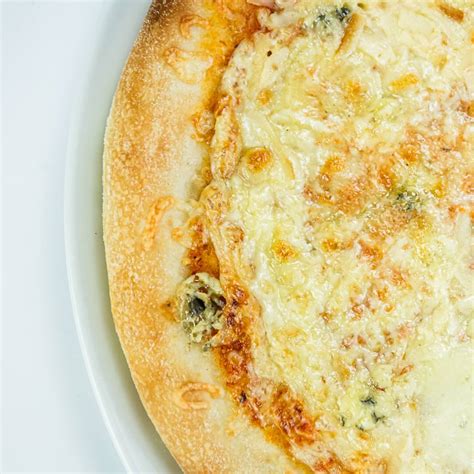 Pizza négy sajttal