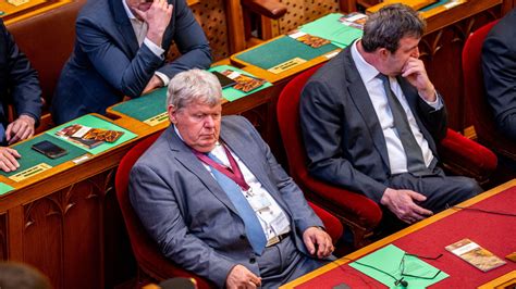 Süli János az Országgyűlés plenáris ülésén 2022. május 10-én
