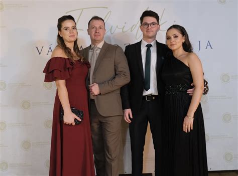 Vállalkozók közötti kötetlen eszmecsere a Rozetta kávézóban