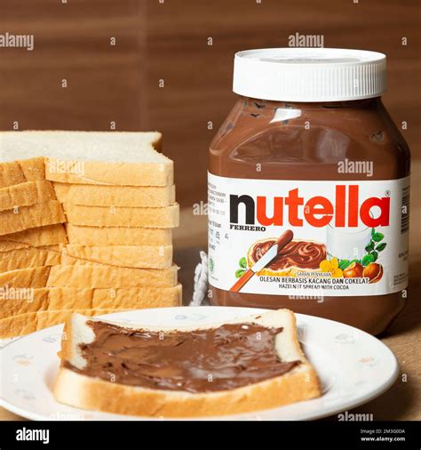 Nutella üvegek különböző kiszerelésekben