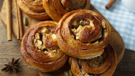 tálalt almás-fahéjas muffinok
