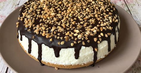 díszített grízes torta