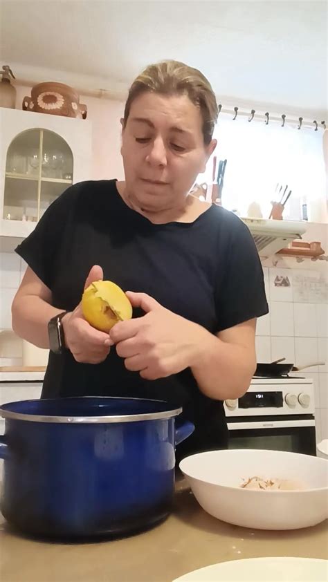 Befőttesüvegek sterilizálás közben a sütőben