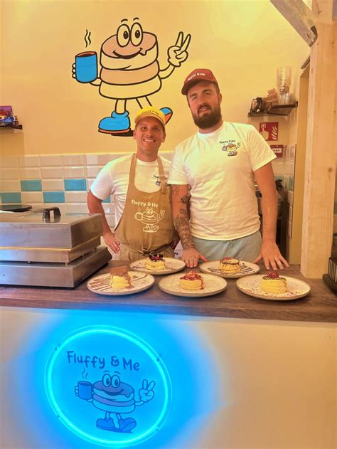 Pizza Me csapat munka közben, mosolyogva