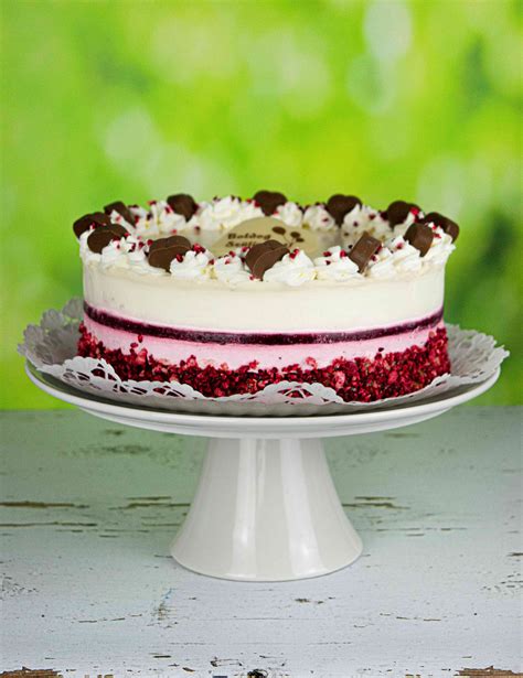 Joghurt torta erdei gyümölcsökkel